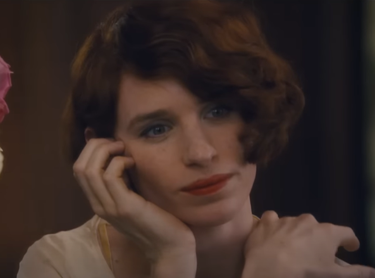 Screenshot of Eddie Redmayne (Lili) from - The Danish Girl (2015)