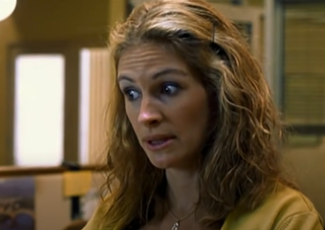 Screenshot from the movie - Erin Brockovich (2000)