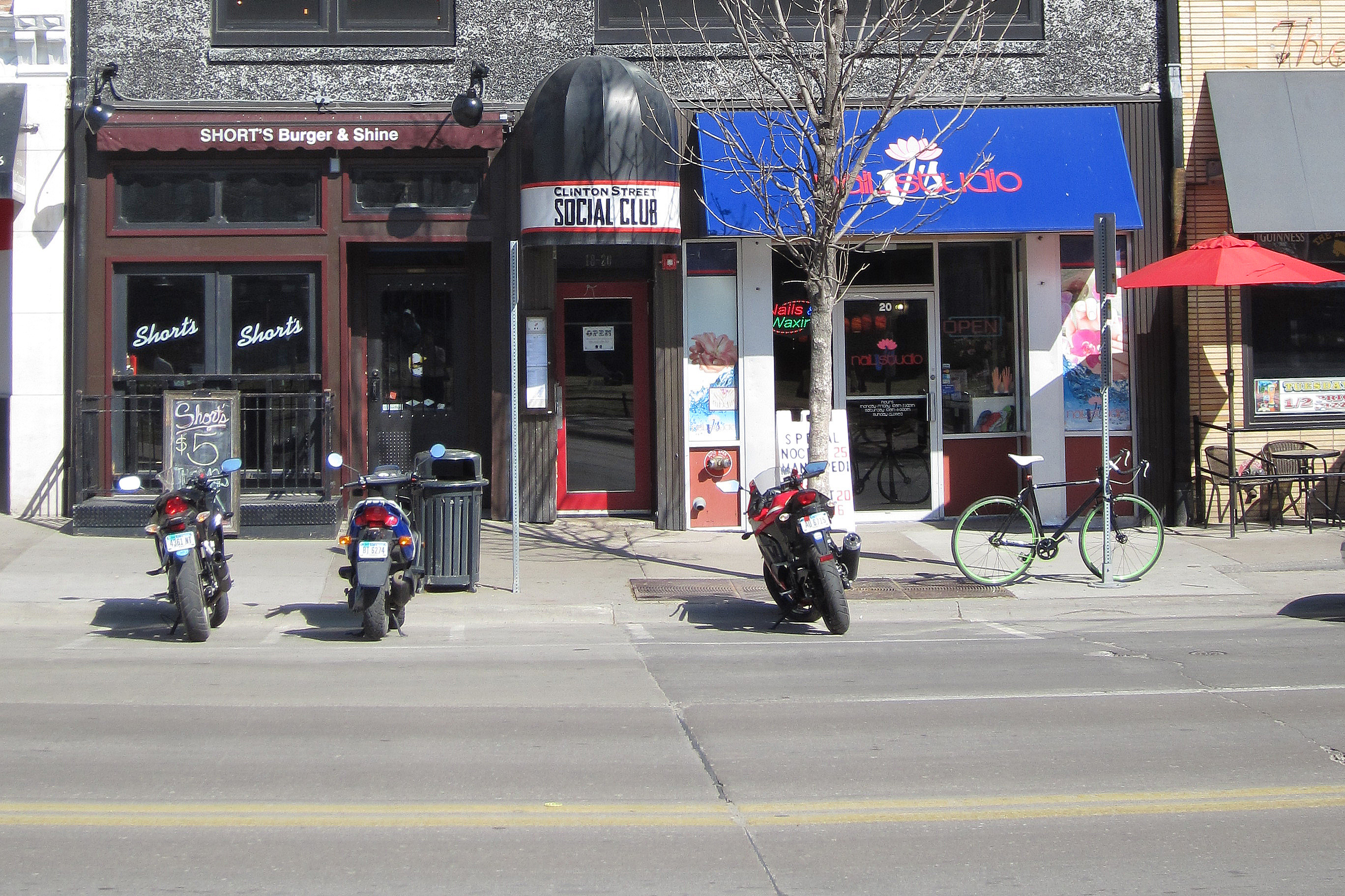 Clinton Street Social Club, Short’s Burger & Shine restaurant