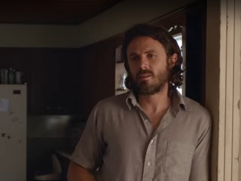 Screenshot from the film A Ghost Story (2017)