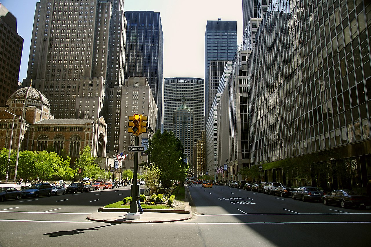 Park Avenue looking south toward the MetLife Building