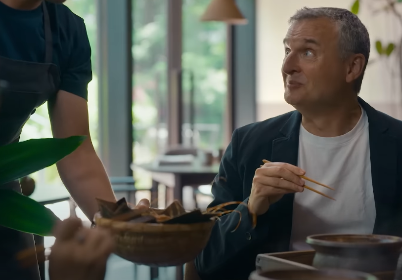 A screenshot of the TV show Somebody Feed Phil