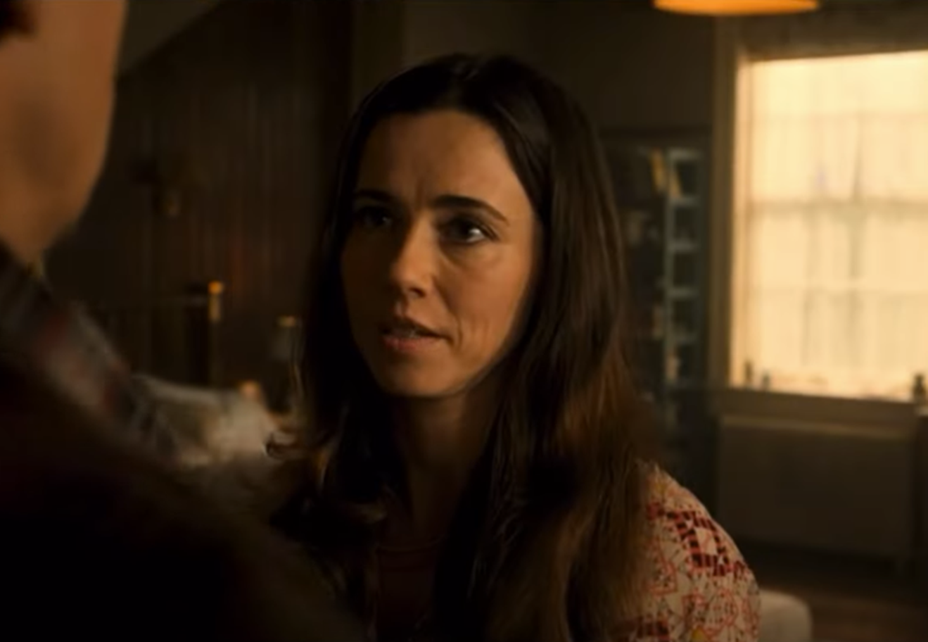 Screenshot of Linda Cardellini from - Avengers -Age Of Ultron (2015)
