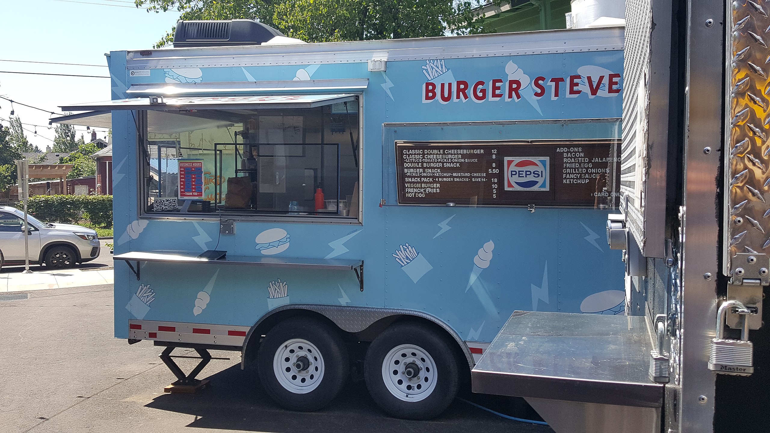 Oregon Burger Stevens van