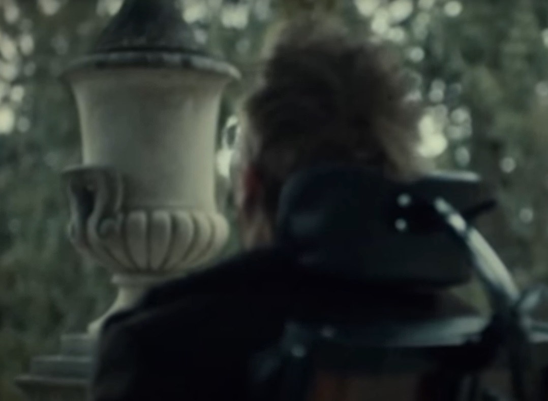 Screenshot from the television series Hannibal (2013-2015)