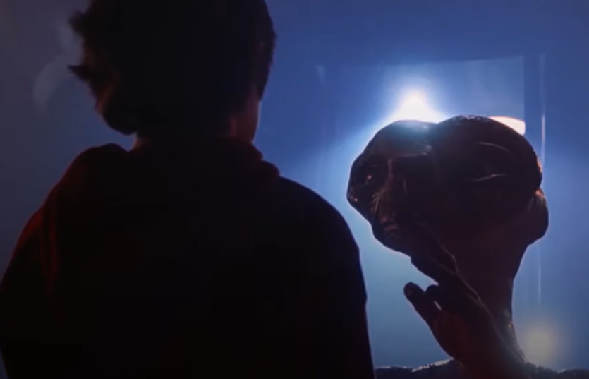 Screenshot of the movie E.T. the Extra-Terrestrial