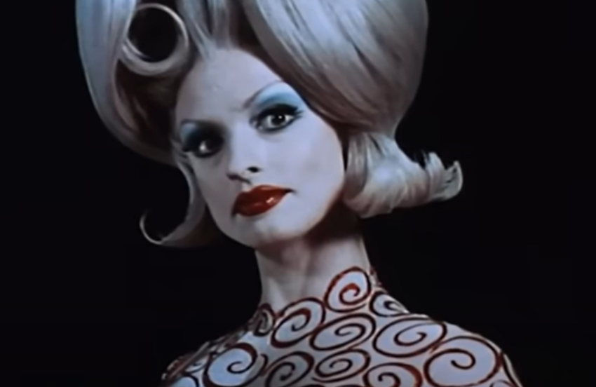 Screenshot of the movie Mars Attacks!