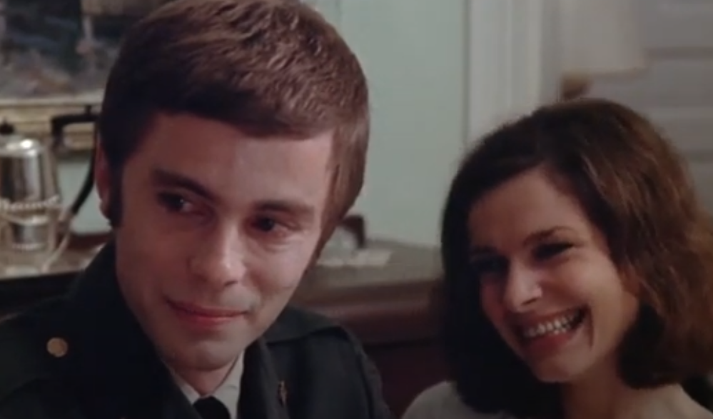 Screenshot of the movie Dead of Night