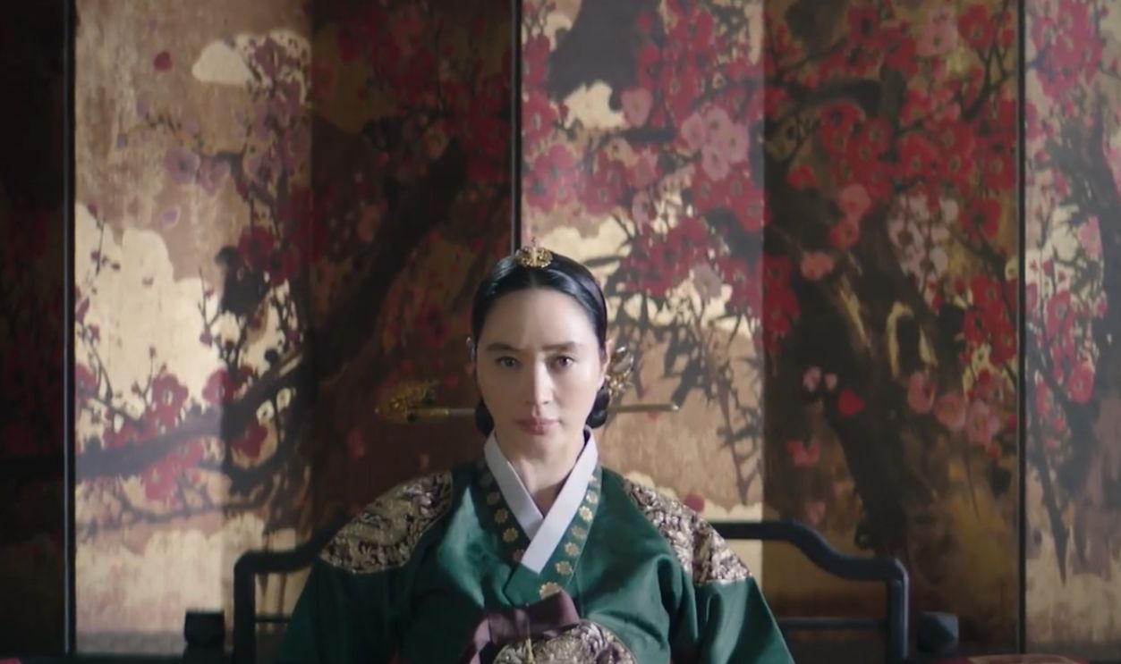 Under The Queen's Umbrella (2022)