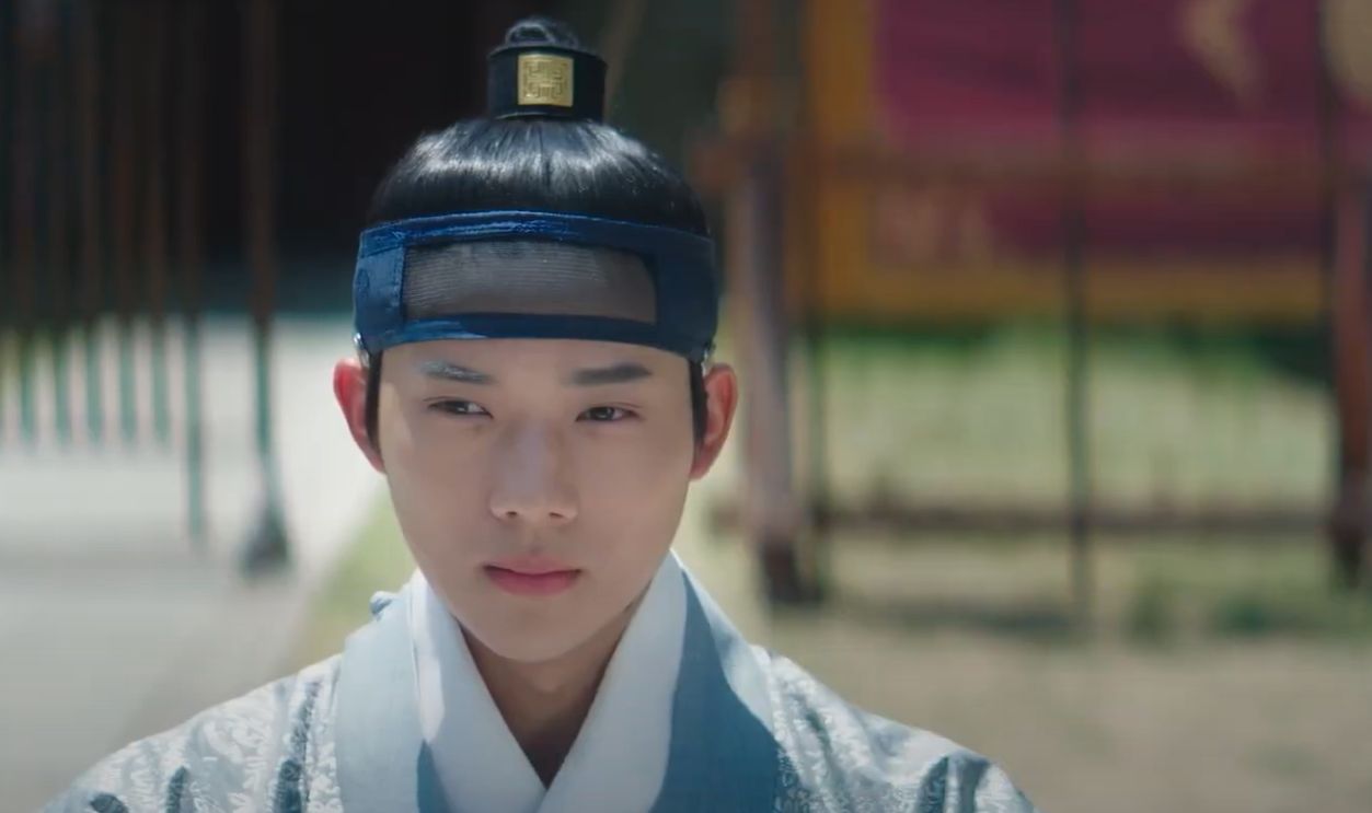 Under The Queen's Umbrella (2022)