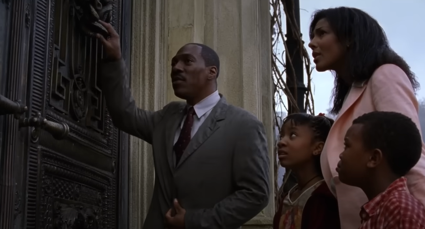 Screenshot of the movie The Haunted Mansion (2003)