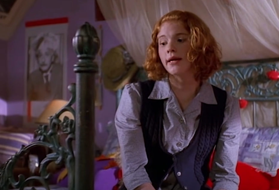 Screenshot f the movie  Don't Look Under The Bed (1999)