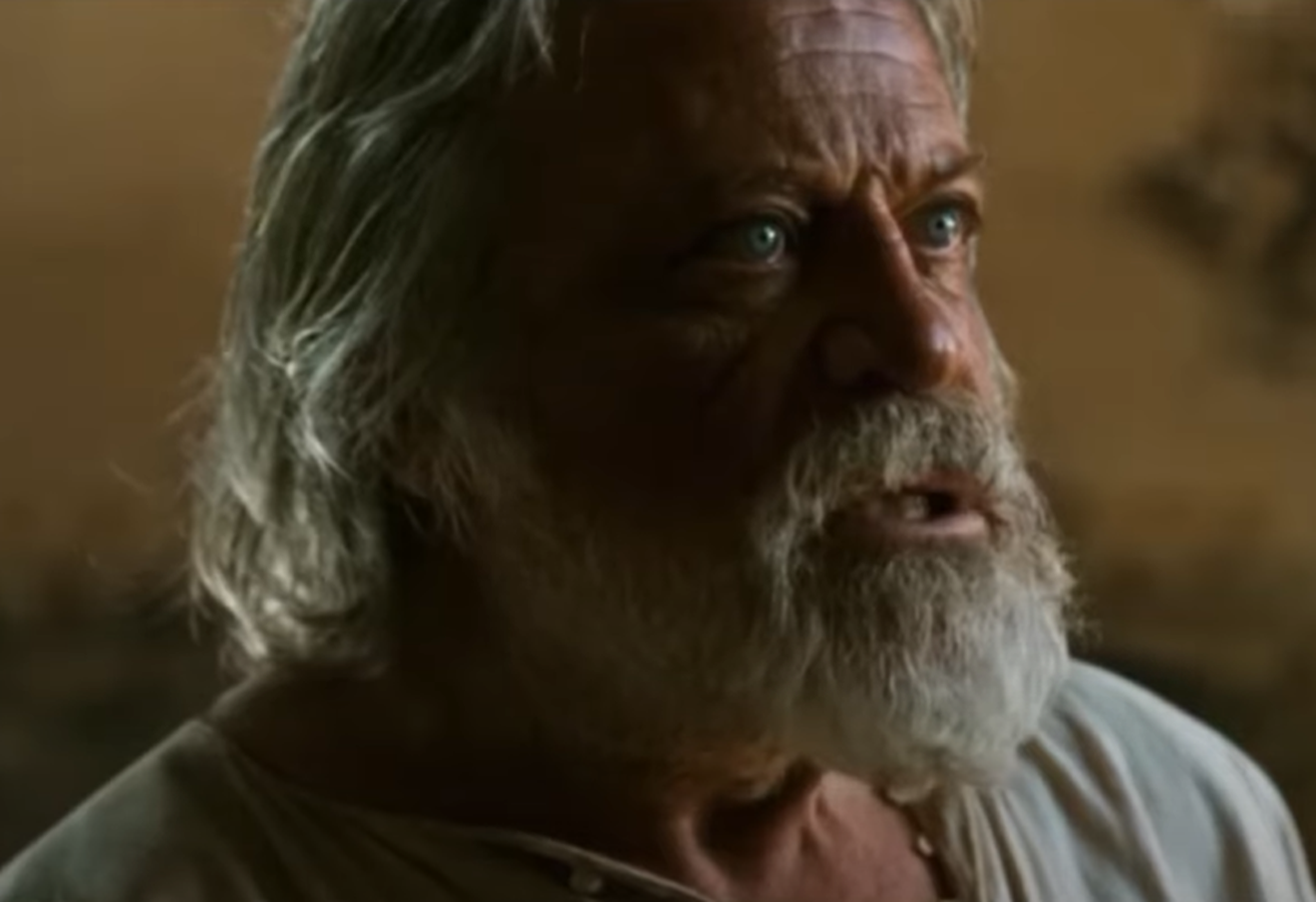 Screenshot of Oliver Reed from - Gladiator (2000)