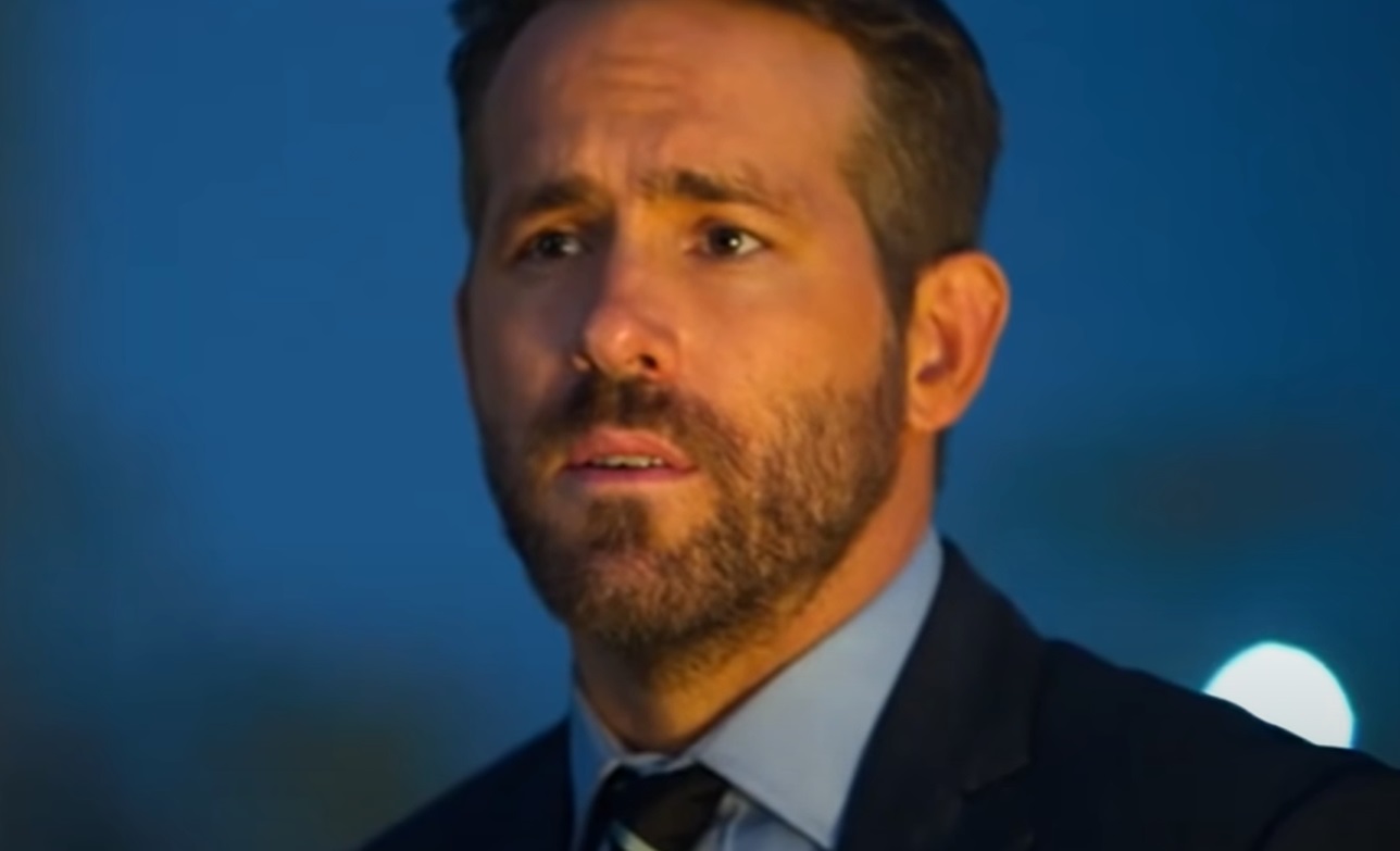 Screenshot from the movie 6 Underground (2019)