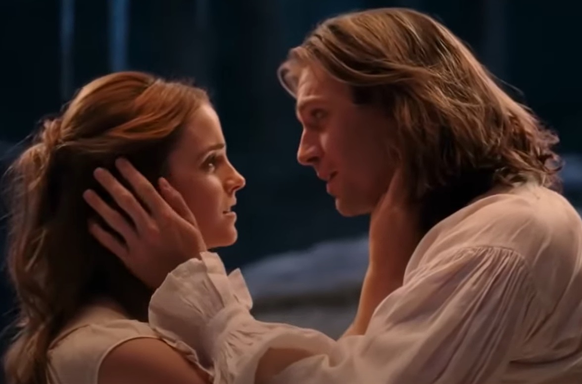 Screenshot from the movie Beauty and the Beast (2017)