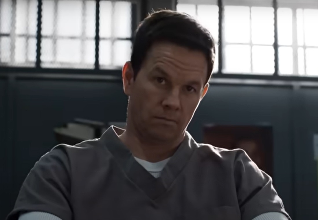 Screenshot from the movie Spenser Confidential (2020)