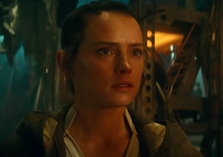 Screenshot from the movie Star Wars: The Rise of Skywalker (2019)