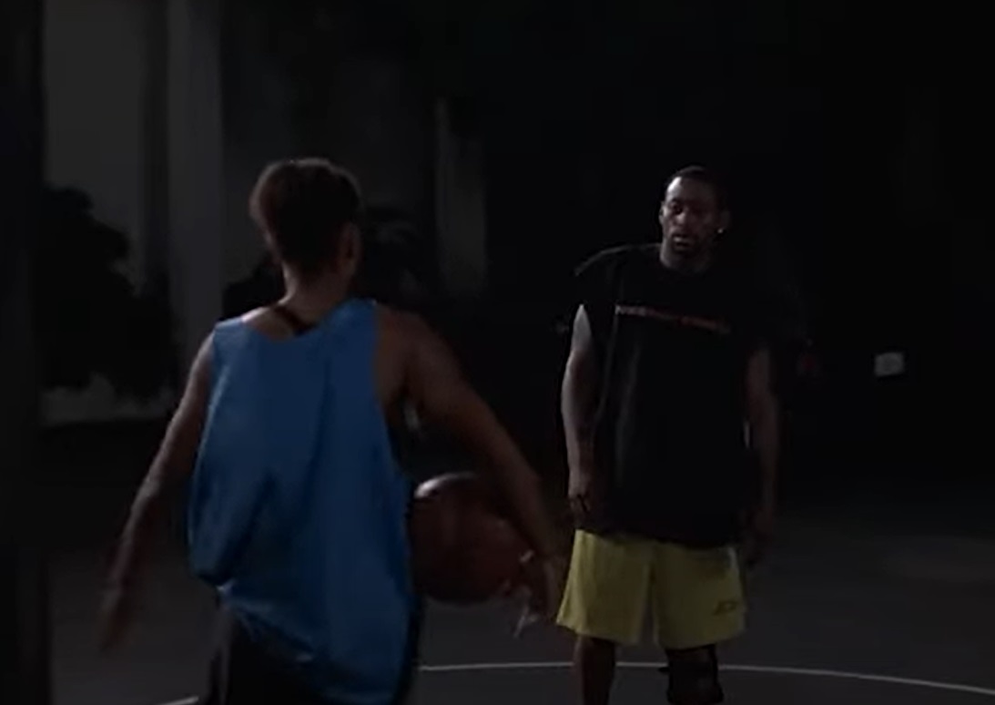 Screenshot from the movie Love & Basketball (2000)