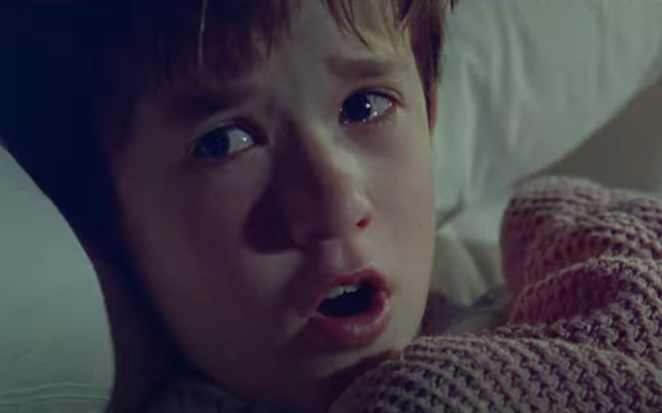 Screenshot from the movie The Sixth Sense (1999)