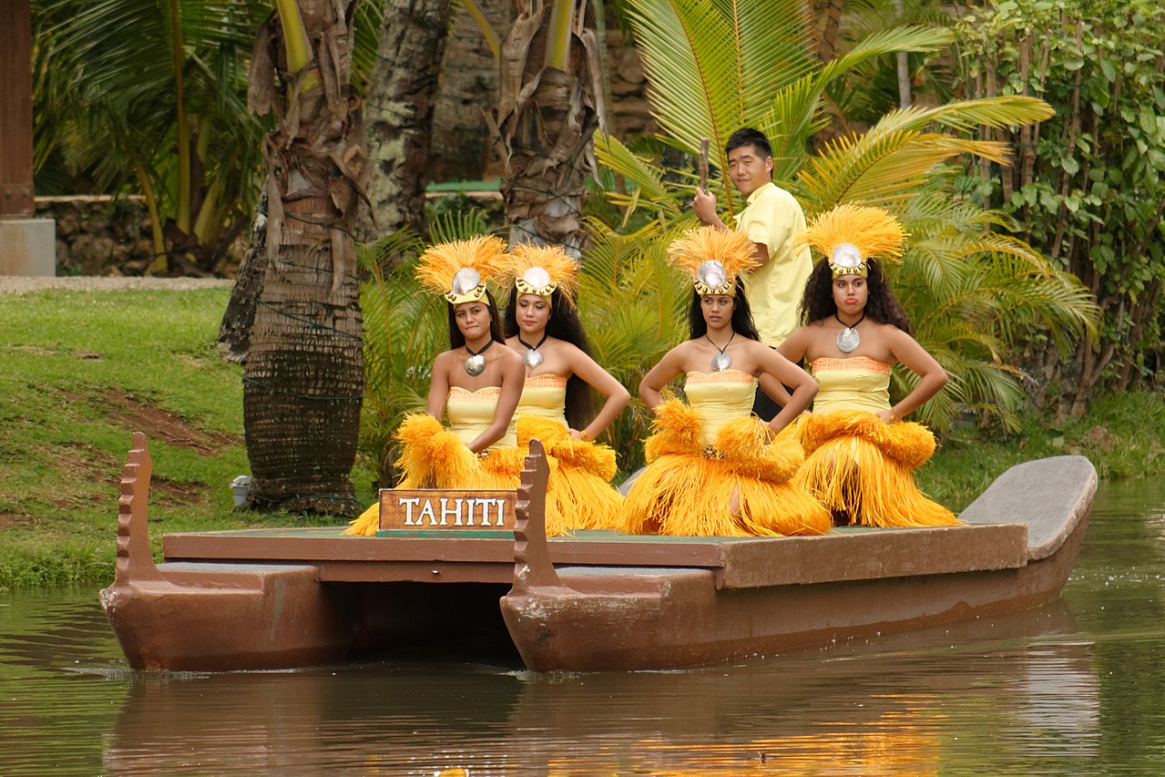 Polynesian Cultural Center - Canoe Pageant
