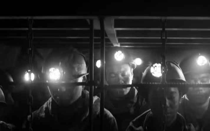 A screenshot of the movie The Battleship Island