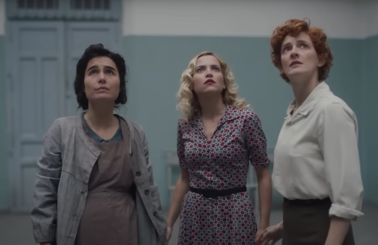 A screenshot of the TV Show Cable Girls