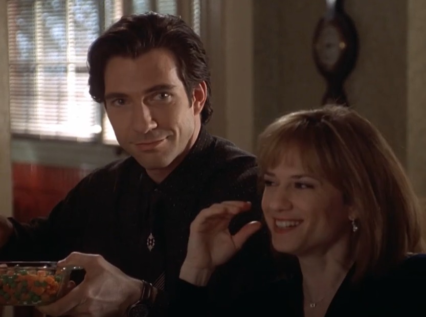 Screenshot from the film Home for the Holidays (1995)