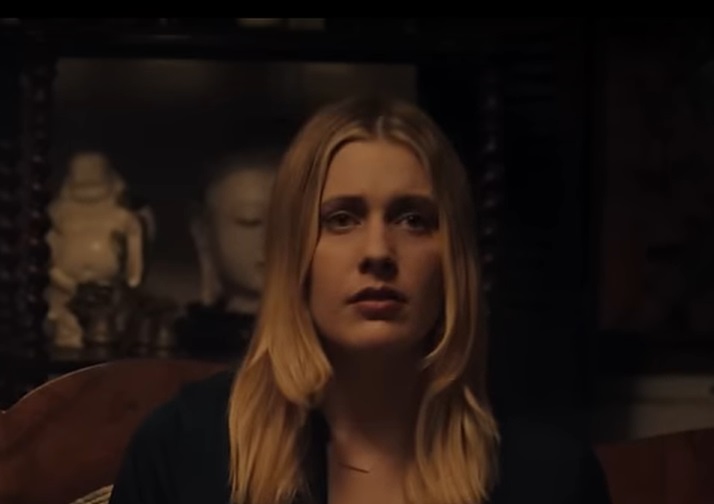 Screenshot from the film Mistress America (2015)