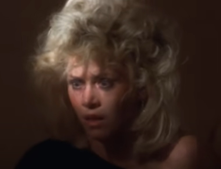 Screenshot from the film The Morning After (1986)