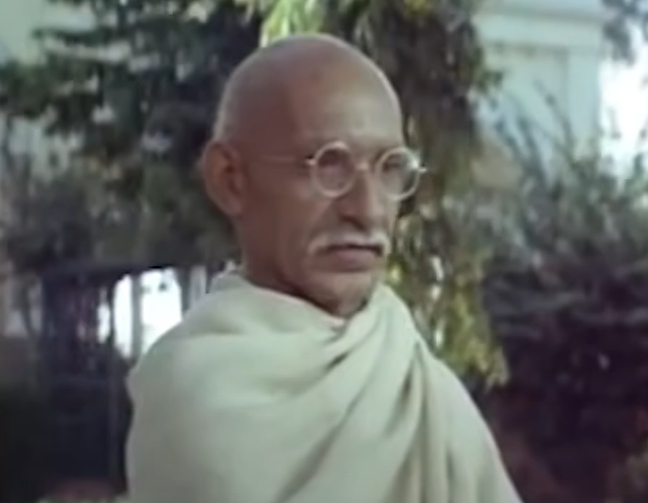 Screenshot from the film Gandhi (1982)