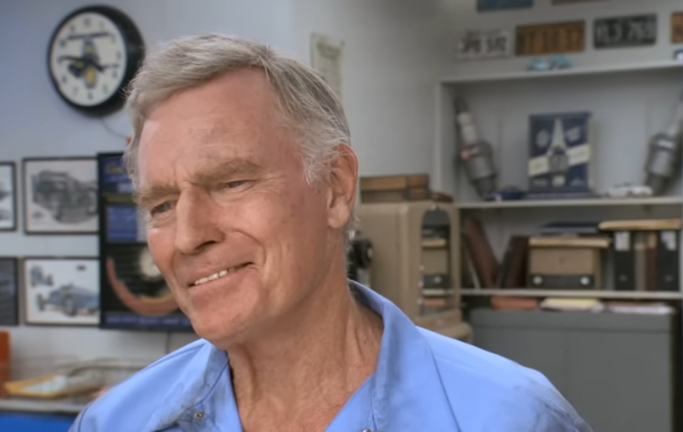 Screenshot from the movie Wayne's World 2 (1993)