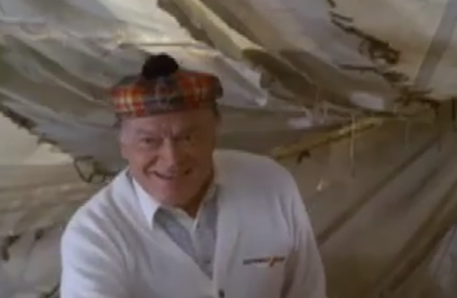 Screenshot from the movie Spies Like Us (1985)