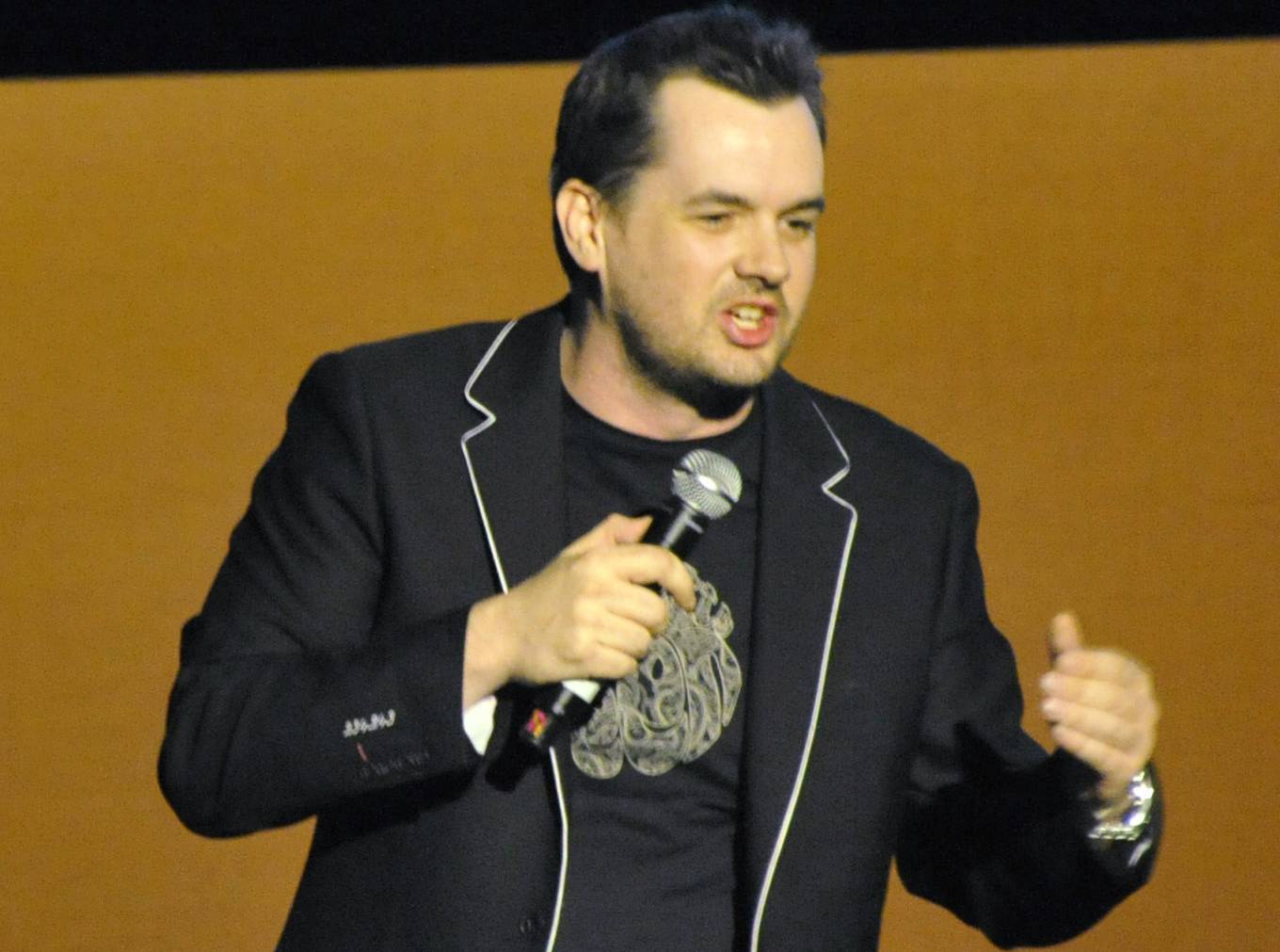 Jim Jeffries in blue jacket