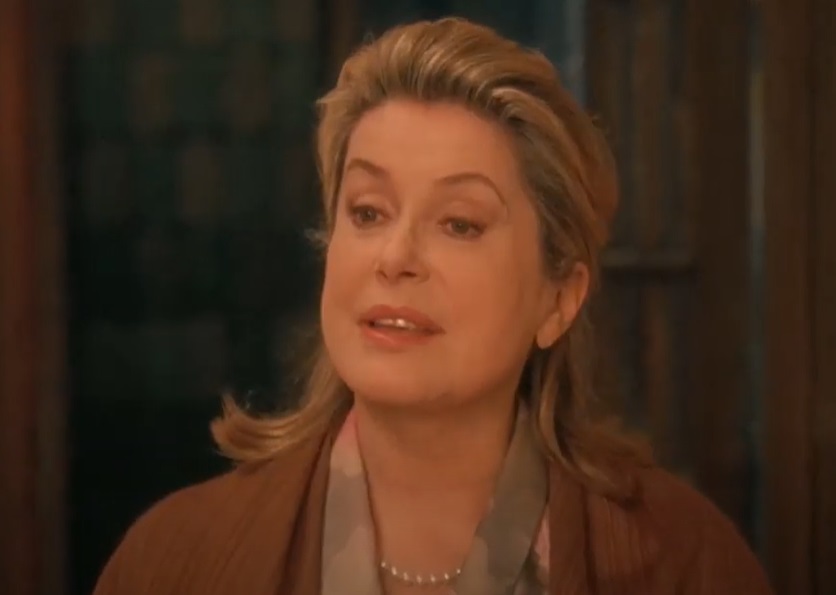 A visually captivating still taken from a pivotal moment in the film A Christmas Tale (2008)