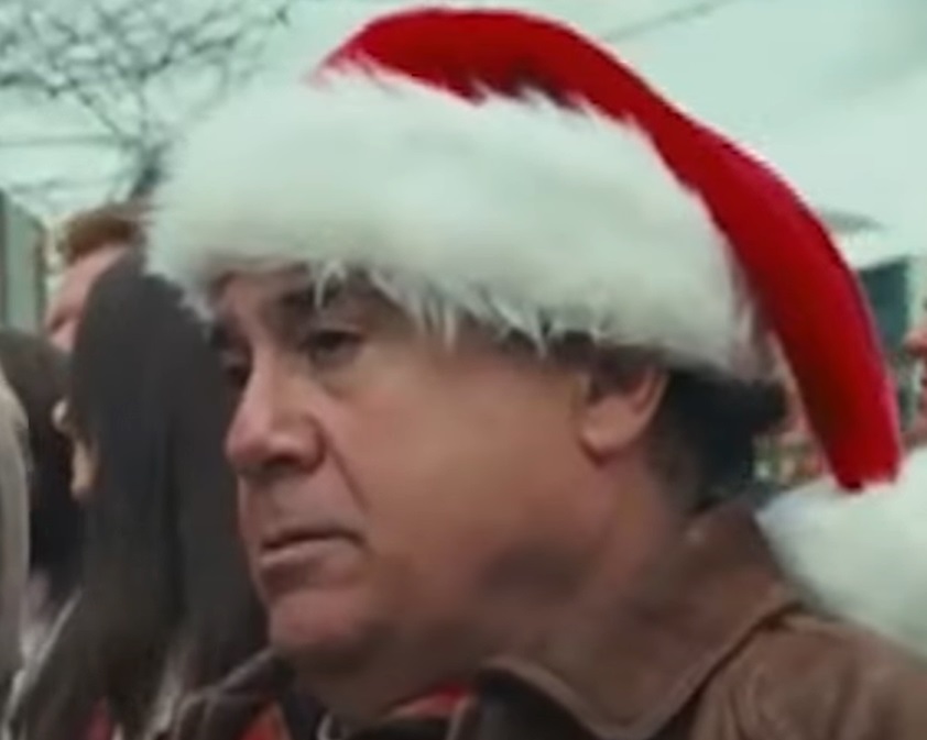 A visually captivating still taken from a pivotal moment in the film Deck the Halls (2006)