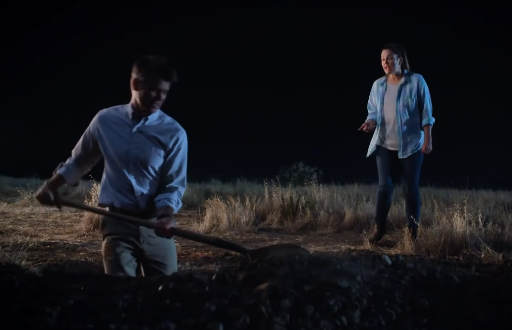 Screenshot from the TV show Santa Clarita Diet (2017-2019)