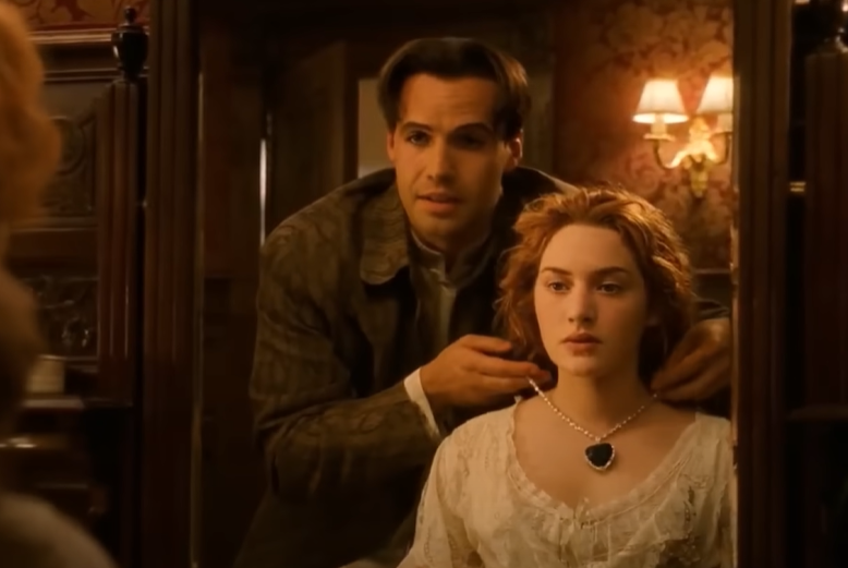 Screenshot from the movie Titanic (1997)