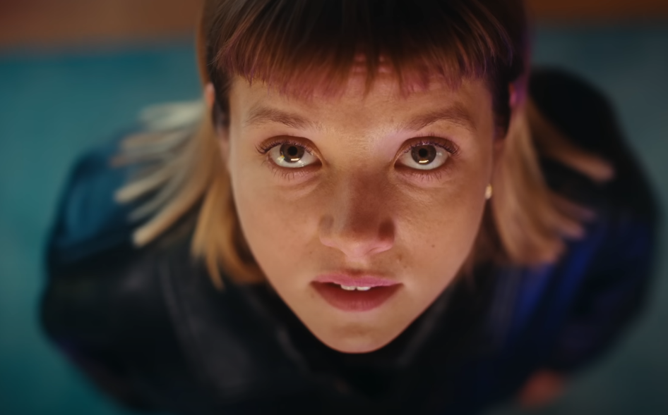 Screenshot from the TV series Kleo 2022-