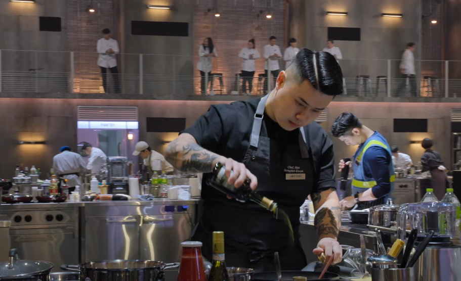 Screenshot from the TV series Culinary Class Wars 2024-