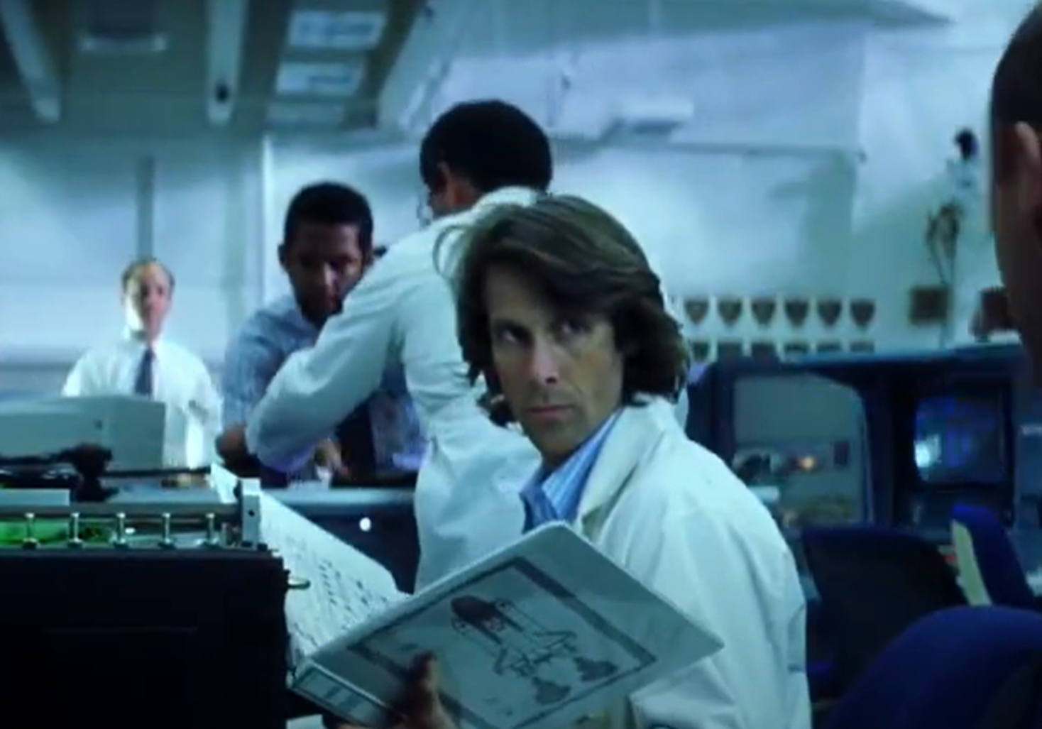 Screenshot of Michael Bay from - Armageddon (1998)