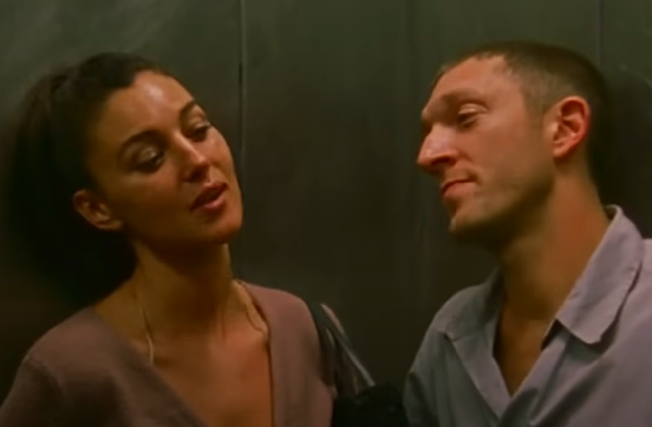 Screenshot of Monica Bellucci and Vincent Cassel from - Irréversible (2002)