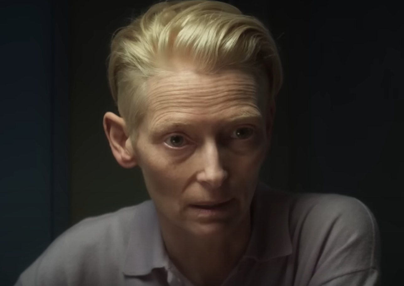 Screenshot of Tilda Swinton from - The Room Next Door (2024)
