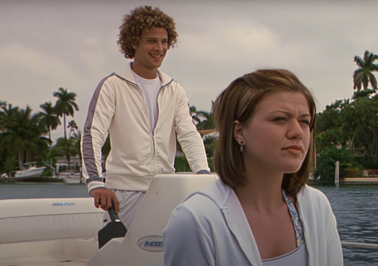 Screenshot of the movie From Justin to Kelly