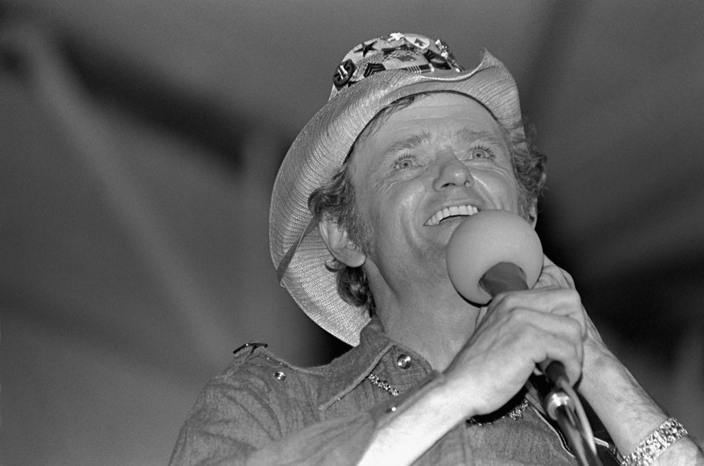 Television, screen and music star Jerry Reed
