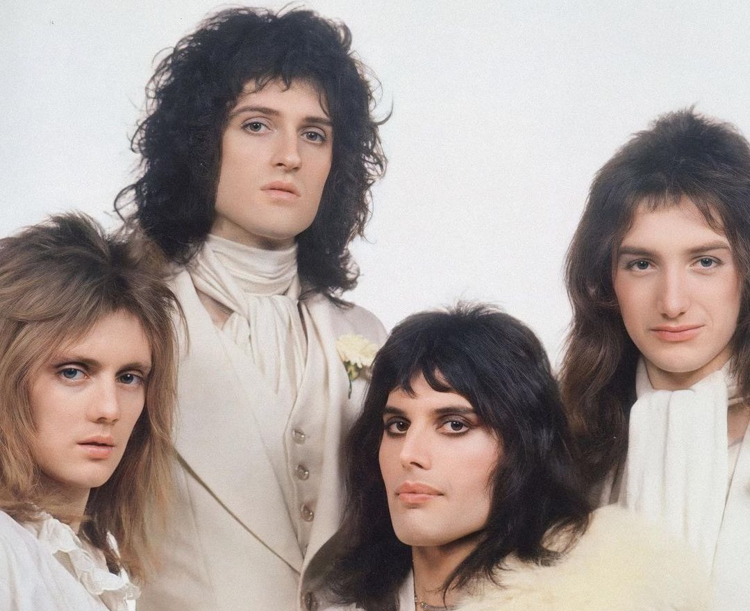 Portrait Photo of British rock band formed in London The Queen