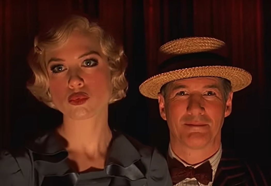 A visually captivating still taken from a pivotal moment in the film Chicago (2002)