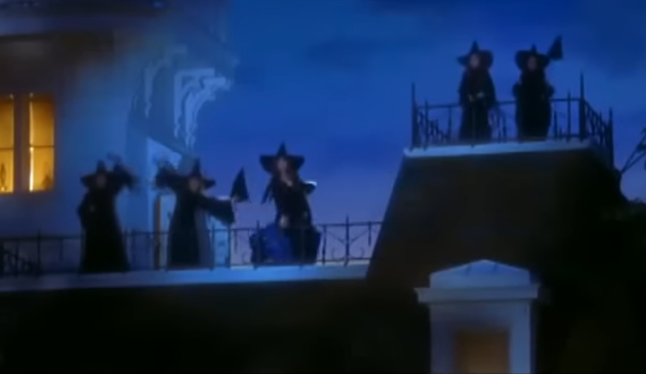 Screenshot from the movie Practical Magic (1998)