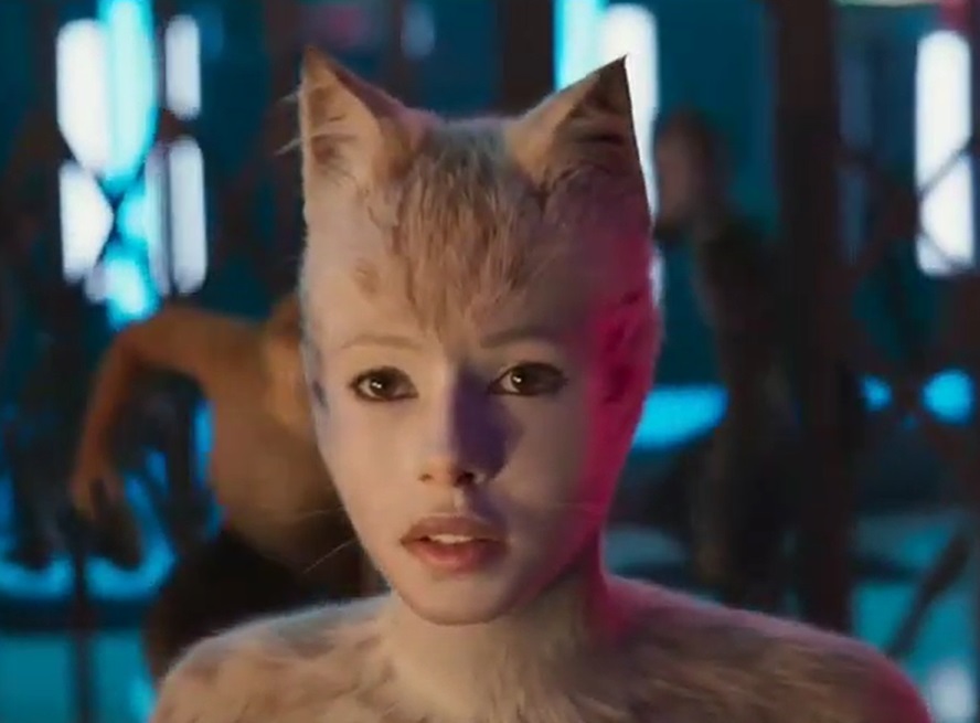 A visually captivating still taken from a pivotal moment in the film Cats (2019)