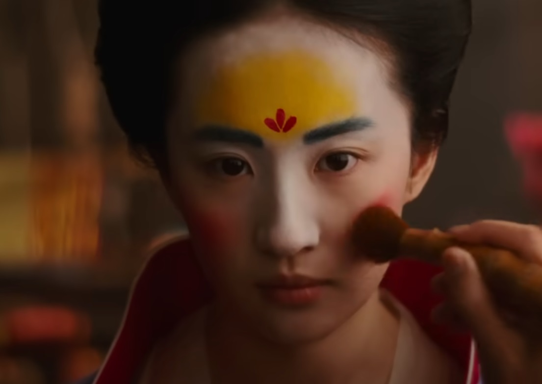 A visually captivating still taken from a pivotal moment in the film Mulan (2020)