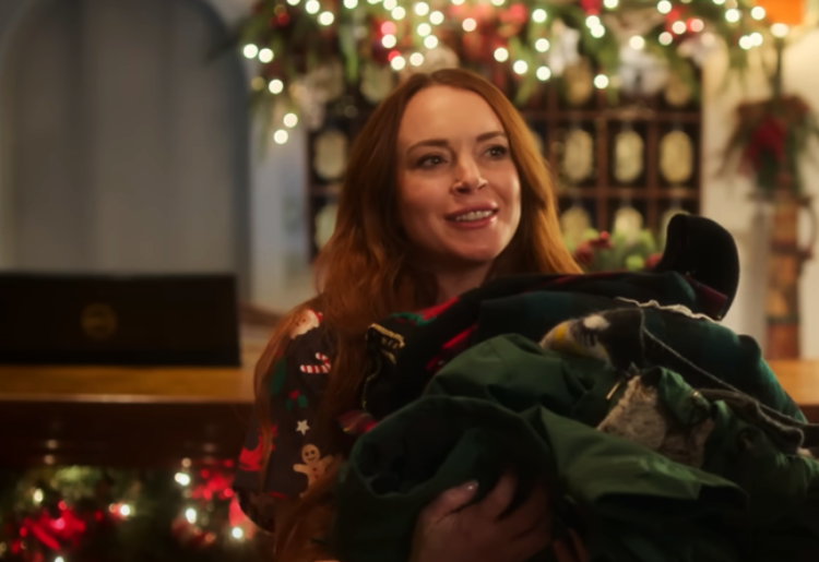 Screenshot of the movie Falling for Christmas